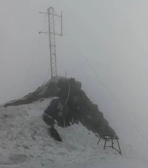 大理蒼山電視臺轉(zhuǎn)播臺山頂線路改造工程